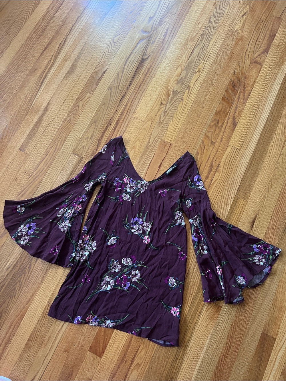 Audrey 3+1 Plum Floral Bell Sleeve Tunic